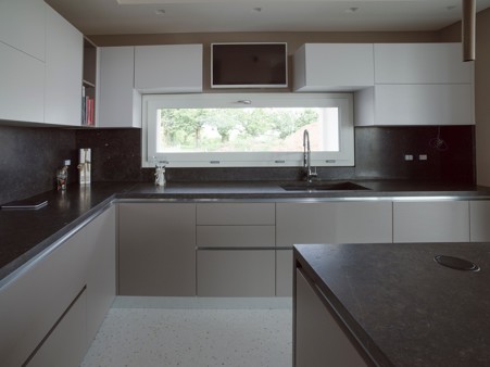 kitchen tops in marble, natural stone and granite